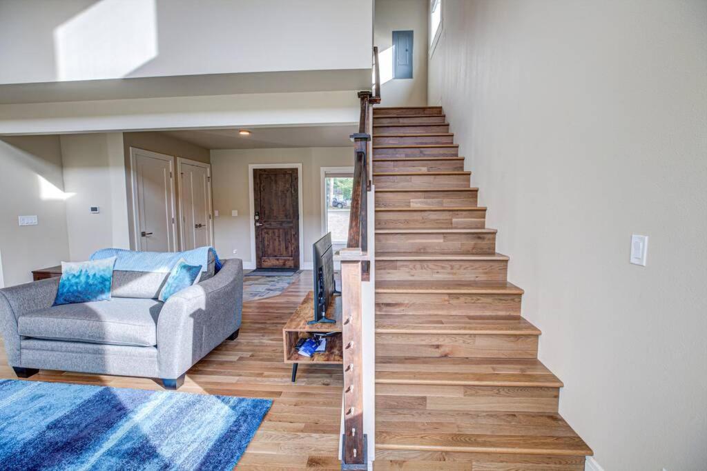 Newly Built Modern Chalet Duplex - 2 Mount Hood Village Exterior photo